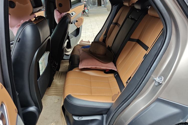 Used Land Rover Range Velar 2017 P380 R-DYNAMIC HSE Left Rear Seat