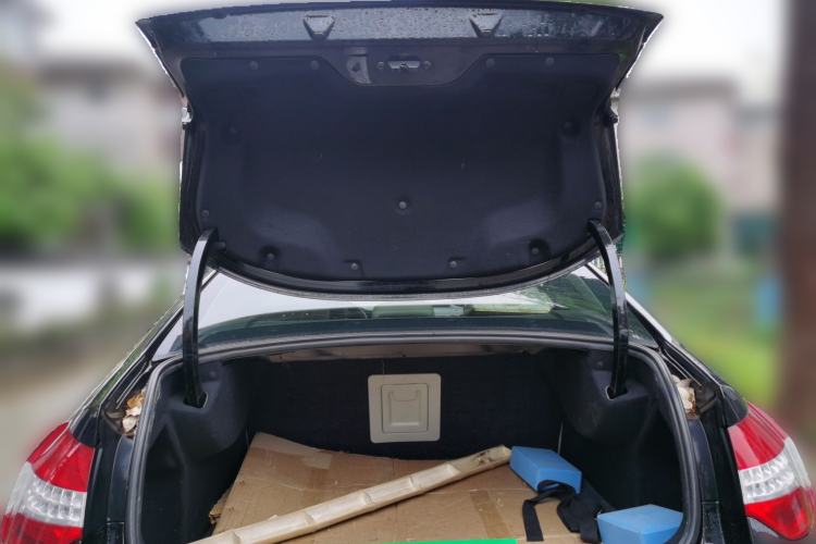 Used Citroen C5 2011 Dongfang Zhilü 2.3L Automatic Zunyu Model Trunk