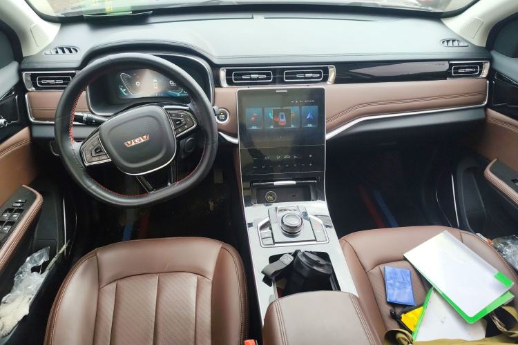 Used Sinotruk VGV U75PLUS 2021 2.0 TGDI Luxury Pro 7-Seater Center Console