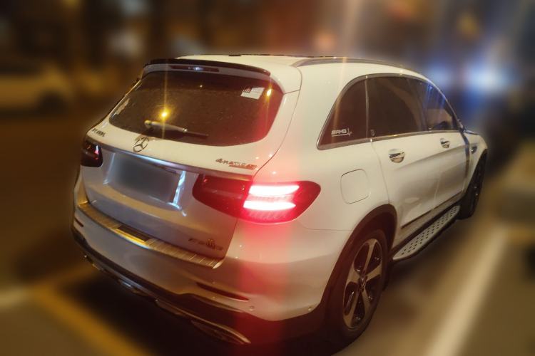 Used Mercedes-Benz GLC 2019 Facelift GLC 260 L 4MATIC Luxury Model Rear Right 45 Deg