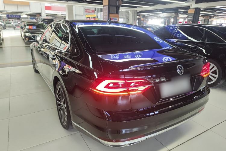 Used Volkswagen Phideon 2021 380TSI Prestige Edition
