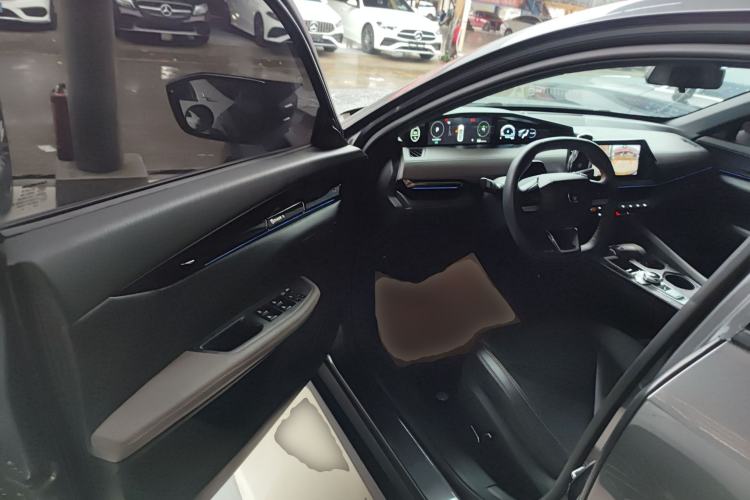 Used Changan UNI-V 2022 1.5T Prestige Version