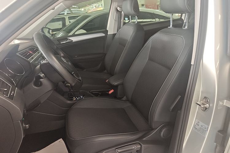 Used Volkswagen Tiguan L 2017 330TSI Automatic Two-Wheel Drive Luxury Edition
