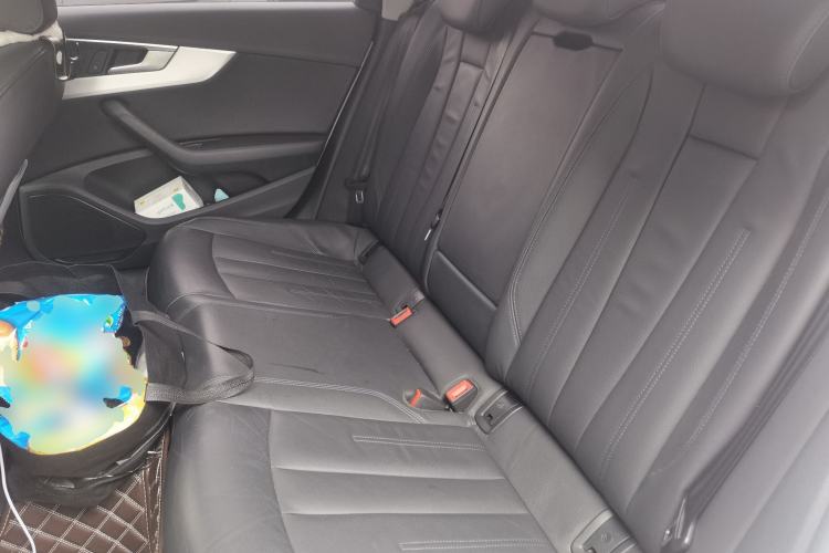 Used Audi A4L 2019 40 TFSI Fashion Edition China VI Emission Standard