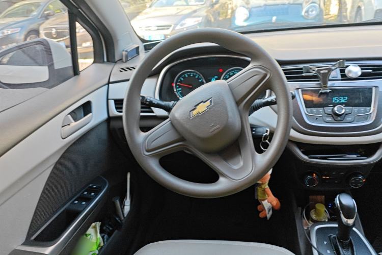 Used Chevrolet Lova RV 2016 1.5L Automatic Comfort Edition Steering Wheel