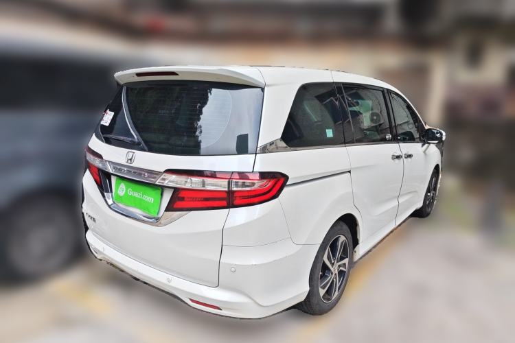 Used Honda Odyssey 2015 Revised 2.4L Luxury Edition
