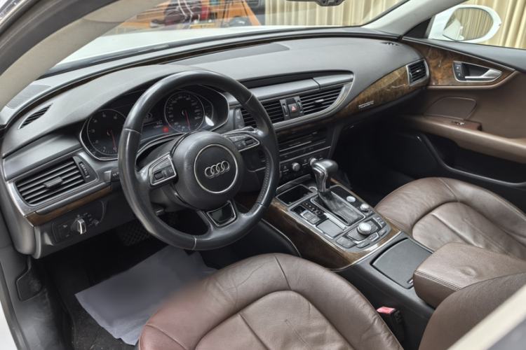 Used Audi A7 2013 50 TFSI quattro Comfort trim