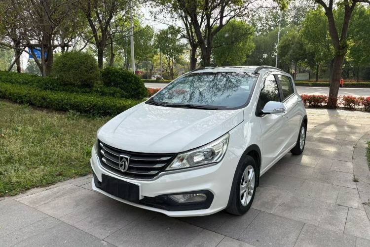 Used Baojun 310 2016 1.2L Manual Luxury Model Exterior 6