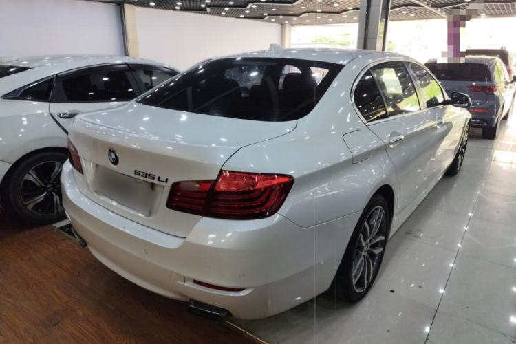 Used BMW 5 Series 2015 535Li Leading Model Rear Right 45 Deg
