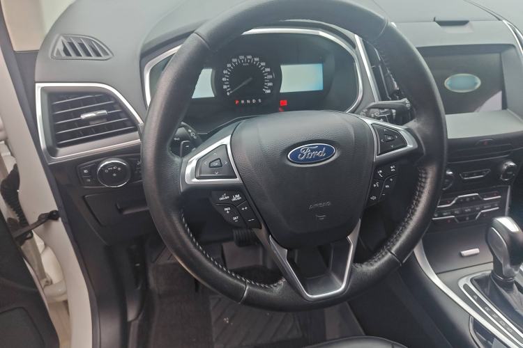 Used Ford Edge 2016 EcoBoost 245 Two-Wheel-Drive Titanium 7-Seater