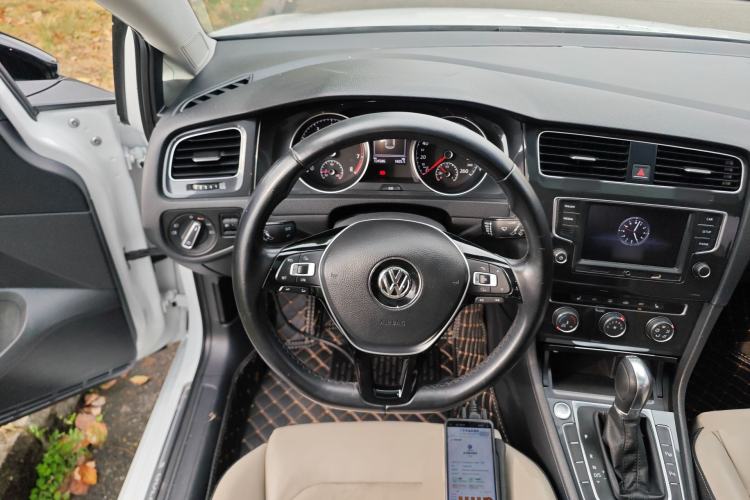 Used Volkswagen Golf 2017 230TSI Automatic Luxury Million-Vehicle Commemorative Edition
