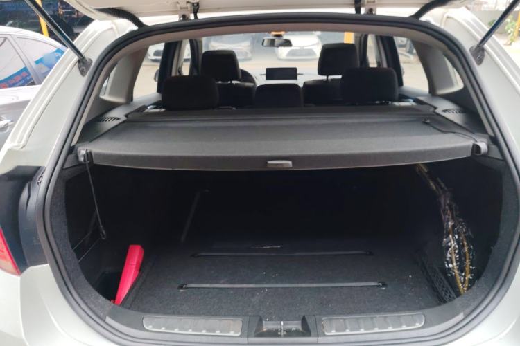 Used BMW X1 2015 sDrive18i Fashion Upgrade Edition Trunk