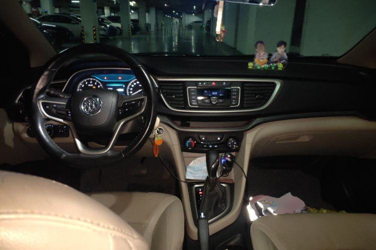 Used Buick GT 2018 15T Dual-Clutch Elite Model China V Standard Center Console