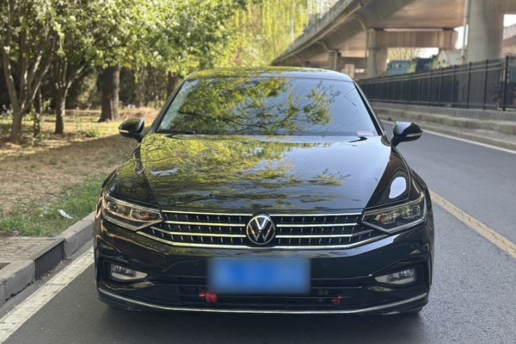 Used Volkswagen Magotan 2023 2 Million Units Limited Edition 330TSI DSG Leading Version Exterior 4