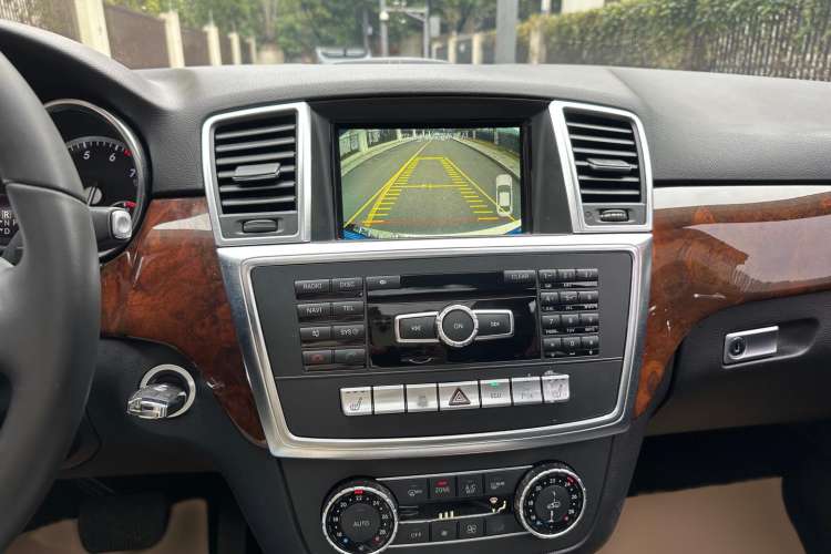 Used Mercedes-Benz M-Class 2014 ML 400 4MATIC Dynamic Model