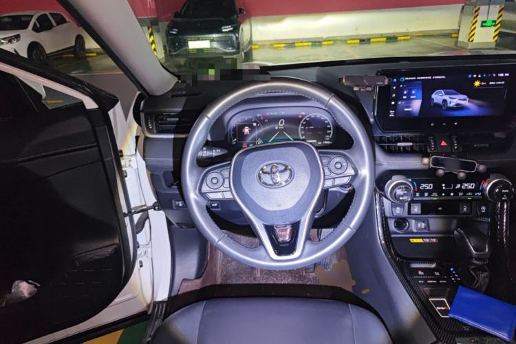 Used Toyota RAV4 2023 2.0L CVT Two-Wheel Drive Fashion Plus Edition