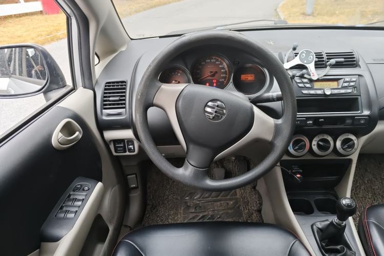 Used Everus S1 2014 1.3L Manual Comfort Edition