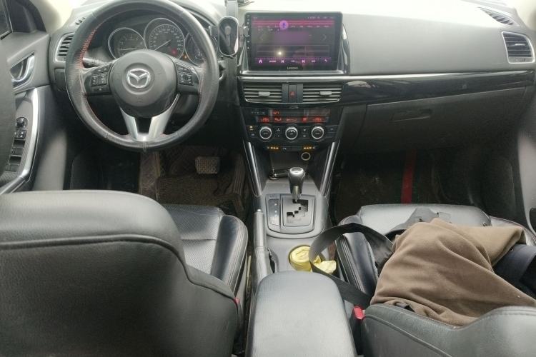 Used Mazda CX-5 2013 2.5L Automatic 4x4 Luxury Version Center Console
