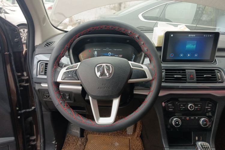 Used BAIC Weiwang M50F 2017 1.5L Standard Model
