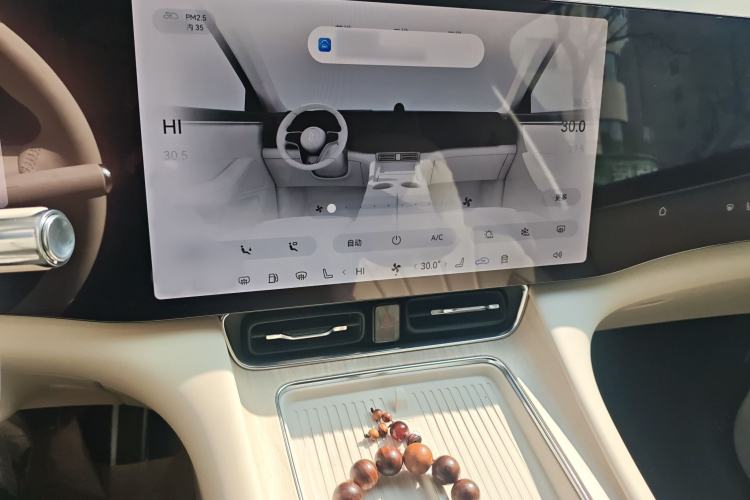 Used Hima AITO M8 2025 Extended-Range Ultra Version 53.4 kWh 6-Seater Edition
