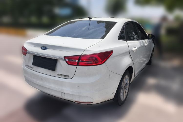 Used Ford Escort 2015 1.5L Automatic Fashion Model
