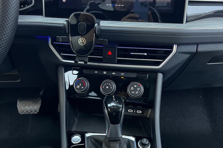 Used Volkswagen Sagitar 2023 300TSI DSG Excellence Edition Interior 3