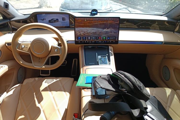 Used Hima Stelato S9 2025 Extended-Range Max+ Center Console