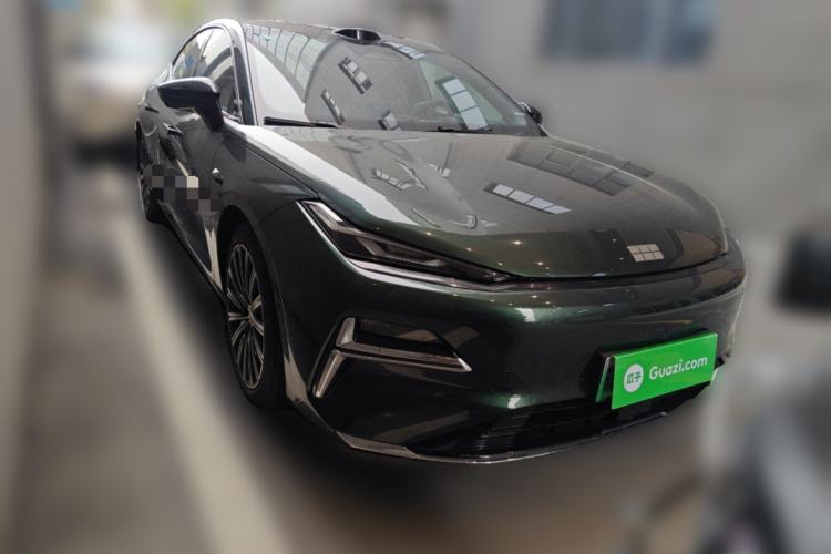 Used Geely Galaxy 8 2025 130km EM-P Starship Edition Front Right 45 Deg