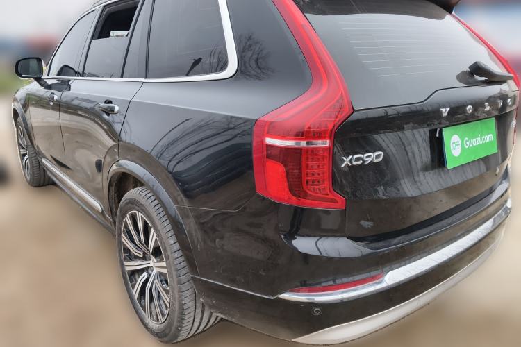 Used Volvo XC90 2022 B5 Smart Drive Luxury Edition 5 Seats
