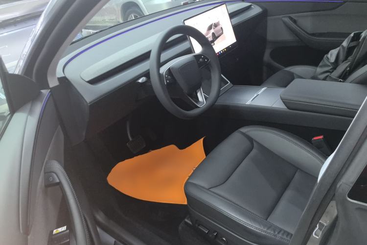 Used Tesla Model Y 2025 Rear-Wheel-Drive Version