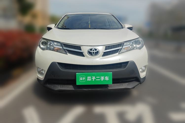 Used Toyota RAV4 2015 2.0L CVT Two-Wheel Drive Fashion Edition Front