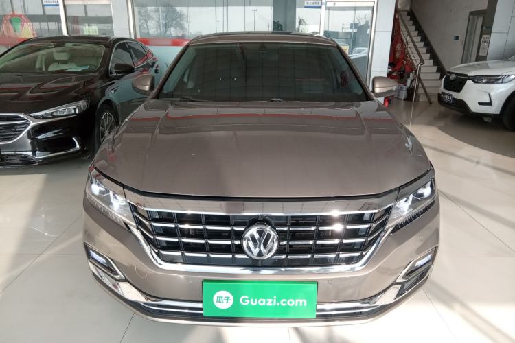 Used Volkswagen Passat 2019 330TSI Luxury Edition China VI
