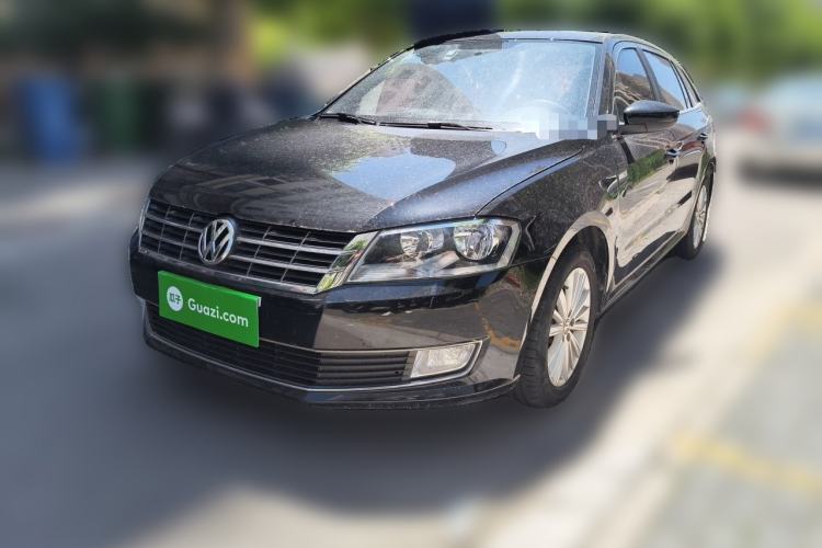 Used Volkswagen Gran Lavida 2013 1.6L Manual Comfort Model
