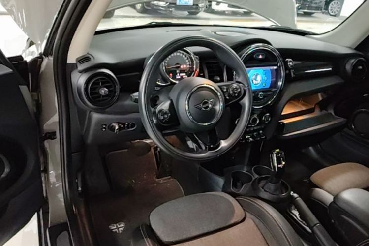 Used MINI 2019 1.5T COOPER Classic Edition
