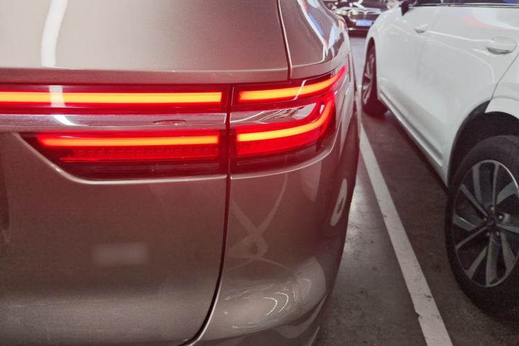 Used Li Auto ONE 2021 Extended-Range 6-Seater Version Right Rear Taillight