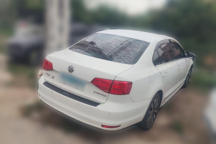 Used Volkswagen Sagitar 2017 1.6L Manual Comfort Model
