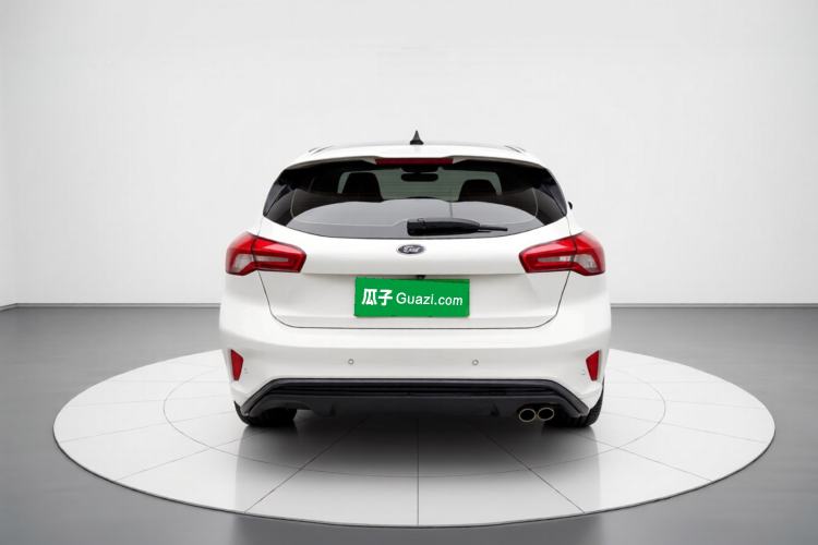 Used Ford Focus 2021 Hatchback EcoBoost 180 Automatic ST Line Exterior 4