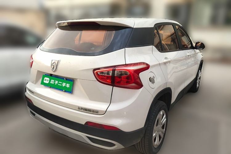 Used Baojun 510 2017 1.5L manual Comfort trim