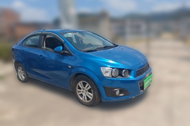 Used Chevrolet Aveo Sonic 2011 Sedan 1.4L MT SL
