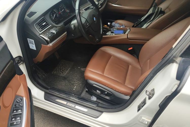 Used BMW 5 Series GT 2014 528i Leading Model
