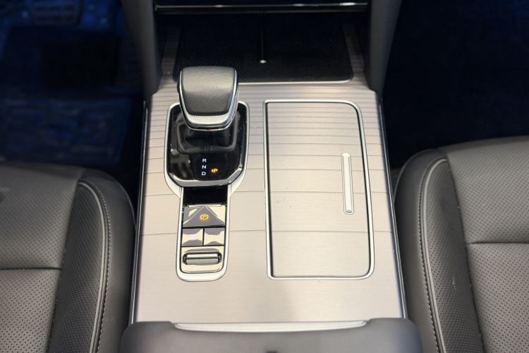 Used Hongqi HS7 PHEV 2024 2.0T PHEV Four-Wheel Drive Flagship Edition 6 Seats
