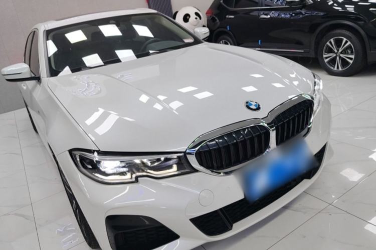 Used BMW 3 Series 2021 Second Facelift 325Li M Sport Package Front Right 45 Deg