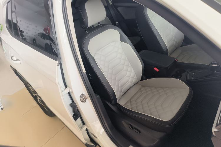 Used Volkswagen Tayron 2023 300TSI Two-Wheel-Drive Luxury Plus Advanced Edition
