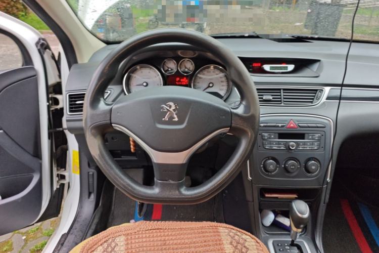 Used Peugeot 308 2014 Enjoy Edition Classic 1.6L Automatic Premium Model Steering Wheel