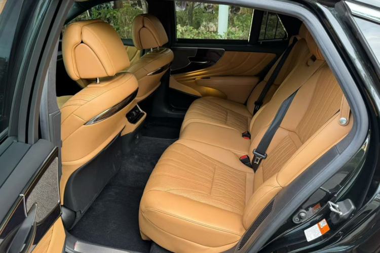 Used Lexus LS 2020 350 Luxury Edition China VI Standard
