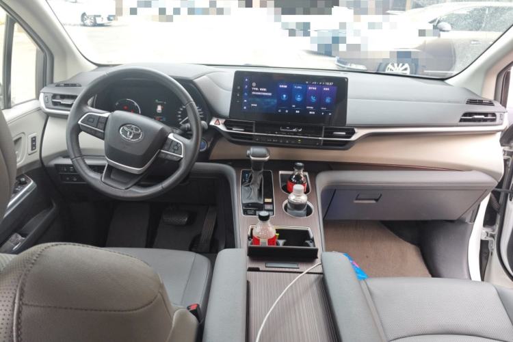 Used Toyota Granvia 2023 2.5L Hybrid Prestige PLUS Edition