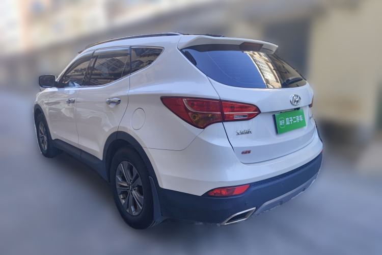 Used Hyundai Santa Fe 2013 2.4L Automatic Two-Wheel Drive Smart Version

