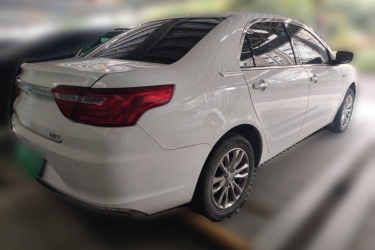 Used Geely Auto Vision 2019 Upgraded Model 1.5L Manual Luxury Version China V Standard
