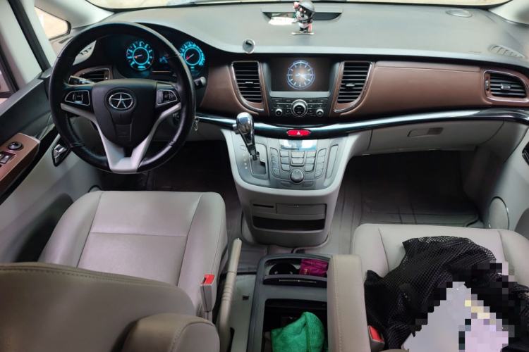 Used JAC Group Refine M5 2016 2.0T Gasoline Automatic Business Edition
