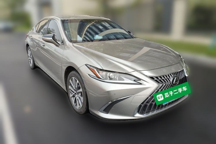 Used Lexus ES 2022 300h Excellence Edition
